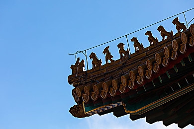 黑巨茎大战欧洲金发美女：东西方文化碰撞：惊现“黑巨茎大战金发美女”-1