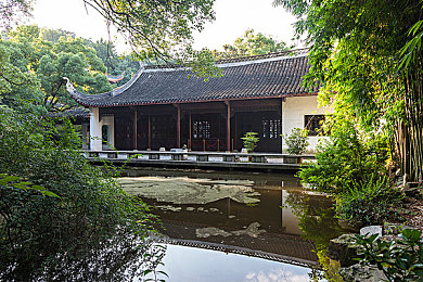 妈妈先是拒绝后是迎合的句子,严格到关爱：一位母亲的育儿转变