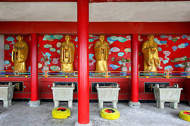 40岁阿姨荒野大镖客最新上映：《荒野大镖客》新版本，阿姨成忠实粉丝-3