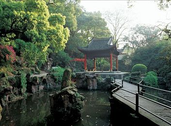 被黑人伦流澡到高潮Hnp动漫,黑色幽默动漫引热议，独特视角揭示社会现实-2