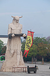 被迫穿高跟鞋调教捆绑：职场歧视下的高跟鞋之痛，公平何在？-3