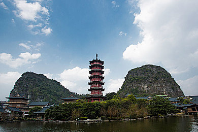 8X8X学生妹：揭秘：短视频红人“8X8X学生妹”背后的故事-3