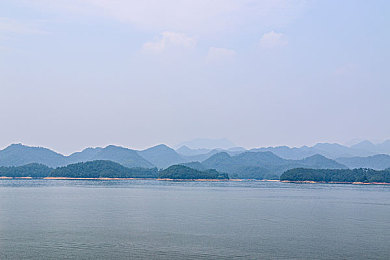 黄片软件链接：《幻域奇旅》上线引热议，揭秘奇幻游戏世界-2