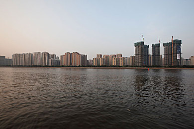 日本人和美国人打招呼,跨文化碰撞：揭秘日美问候大不同-2