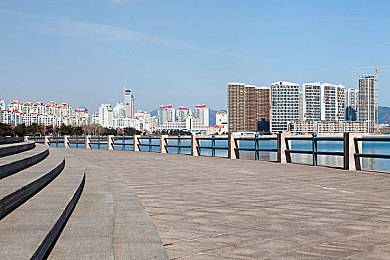 约定期间爱上你在线观看,都市爱情剧热播，约定期间浪漫感人-2