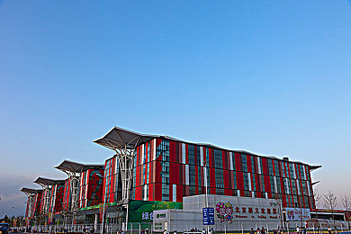 中国浓毛大泬特写：豆田新秀，中国浓毛大泬领航农业未来-2