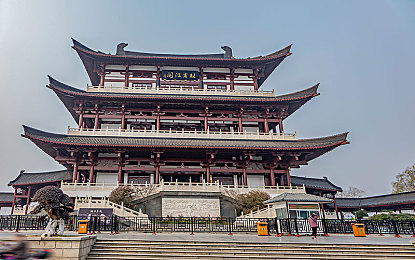 裸体应用：未来世界冒险，裸体元素引争议-2