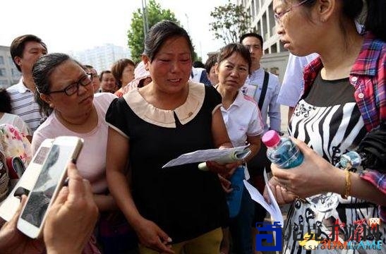 河南高考生因玩游戏被责骂，弃考失踪，父母心急如焚