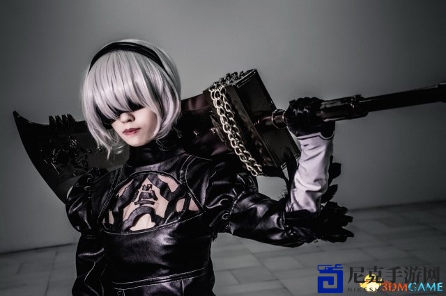 泰国少女演绎《尼尔：机械纪元》2B，性感背影引人瞩目