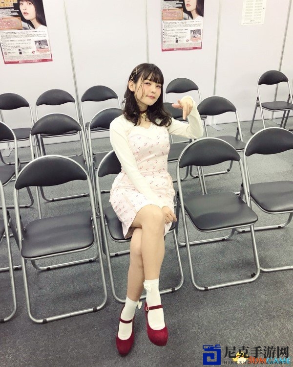 日本美女声优上坂瑾新写真集 完美演绎性感和甜美