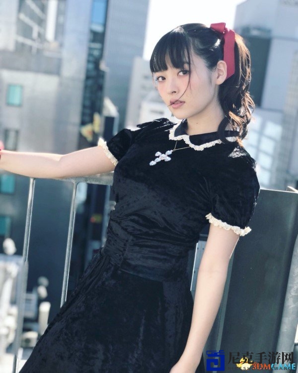 日本美女声优上坂瑾新写真集 完美演绎性感和甜美